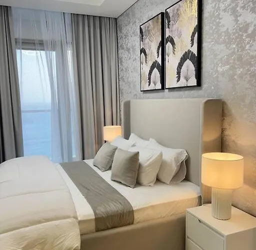 One Bedroom Apartment